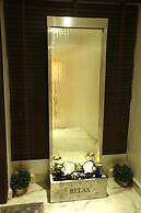 The Wells Carlton Hotel and Apartments