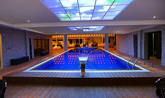 The Wells Carlton Hotel and Apartments