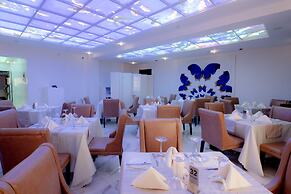 The Wells Carlton Hotel and Apartments