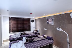 The Wells Carlton Hotel and Apartments