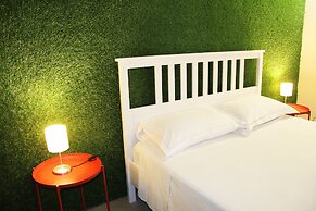 Urban Pop Hostel & BnB