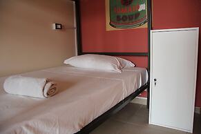 Urban Pop Hostel & BnB