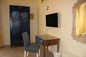 Urban Pop Hostel & BnB