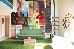 Urban Pop Hostel & BnB