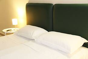 Urban Pop Hostel & BnB