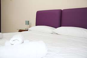 Urban Pop Hostel & BnB