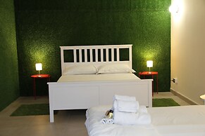 Urban Pop Hostel & BnB