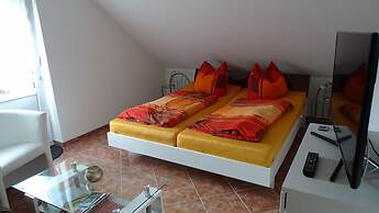 Gästezimmer & Ferienwohnung Berge