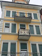 Central Beauty Scenery Apartment