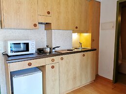 Central Beauty Scenery Apartment