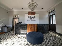Hotel Business Real 500
