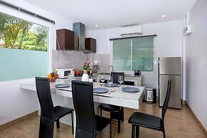 Tropical Living in Modern Villa Lancelot