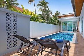 Tropical Living in Modern Villa Lancelot