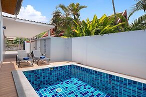 Tropical Living in Modern Villa Lancelot