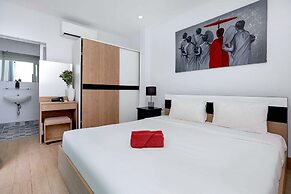 Tropical Living in Modern Villa Lancelot