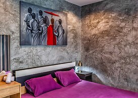 Tropical Living in Modern Villa Lancelot