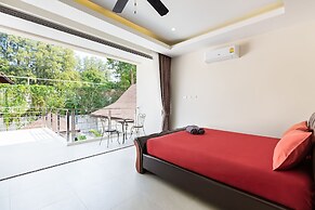 Exquisite Thai Balinese Pool Villa Mika