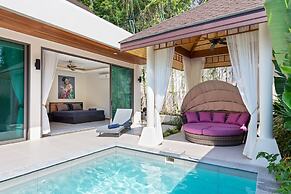 Exquisite Thai Balinese Pool Villa Mika