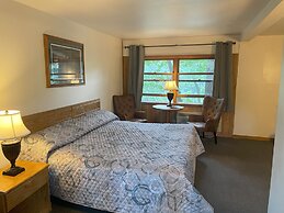 Lakeside Motel