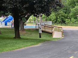 Lakeside Motel