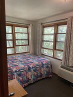 Lakeside Motel