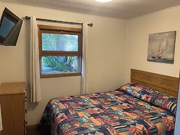 Lakeside Motel