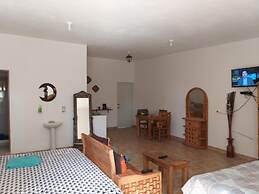 Villa Monteli Suites