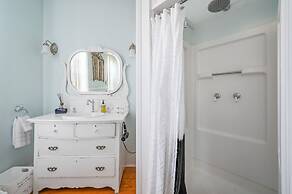 The Gables of Rhinebeck Inn