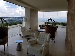 Luxury Residence Suites Design Style