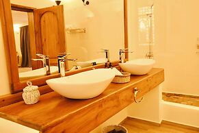 PINK FLAMINGO BOUTIQUE HOTEL