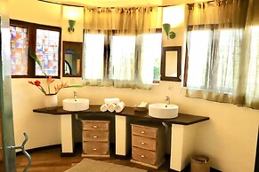 PINK FLAMINGO BOUTIQUE HOTEL