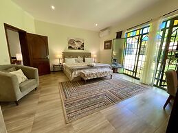 PINK FLAMINGO BOUTIQUE HOTEL