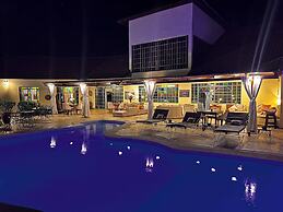 PINK FLAMINGO BOUTIQUE HOTEL