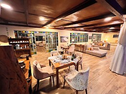 PINK FLAMINGO BOUTIQUE HOTEL