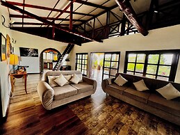 PINK FLAMINGO BOUTIQUE HOTEL