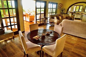 PINK FLAMINGO BOUTIQUE HOTEL