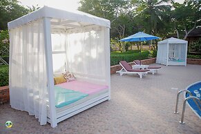 Charlestina Beach Resort