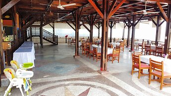 Charlestina Beach Resort