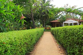 Charlestina Beach Resort