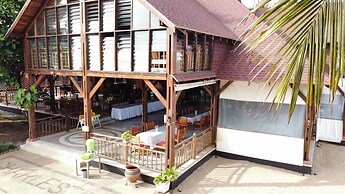Charlestina Beach Resort