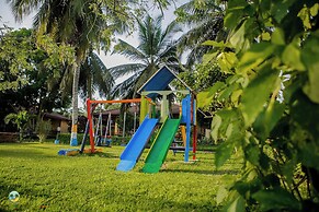 Charlestina Beach Resort