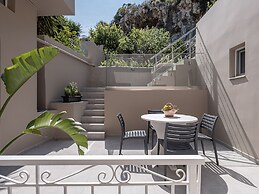 Casa D'Irene Deluxe Hotel