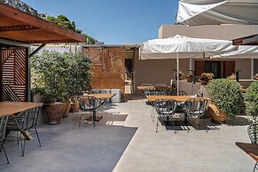 Casa D'Irene Deluxe Hotel
