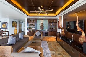 Spectacular Seaview Pool Villa Kalim 6