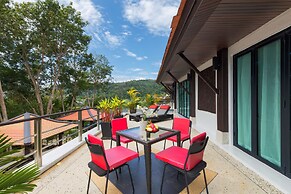 Spectacular Seaview Pool Villa Kalim 6