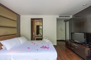 Spectacular Seaview Pool Villa Kalim 6