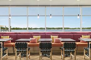 TRU BY Hilton Sebring