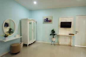 Omah Madam Bed & Breakfast