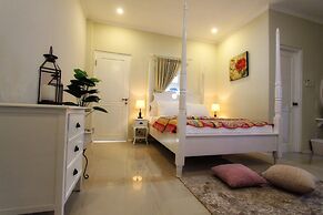 Omah Madam Bed & Breakfast