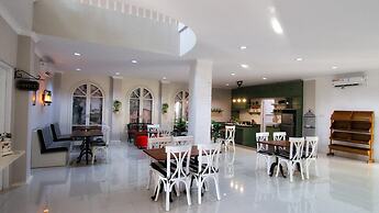 Omah Madam Bed & Breakfast